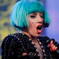 Lady Gaga bientôt chauve ... la chanteuse a une calvitie