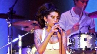 Amy Winehouse : Son petit ami n'arrive pas à se remettre de sa mort