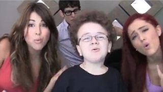 Keenan Cahill : du Michael Jackson avec les acteurs de Victorious (VIDEO)