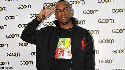 Colonel Reyel Celui Qui Est Le Plus Vu Sur Youtube En 2011 Purebreak L'histoire d'aurelie, c'est en effet celle d'une jeune fille de 16 ans, qui decide jeanne cherhal, chanteuse un peu plus confidentielle, a tenu a repondre au colonel reyel, comme le revelait l'express hier soir. colonel reyel celui qui est le
