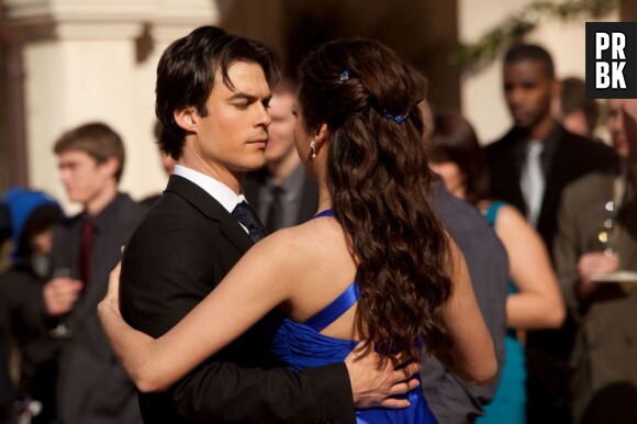 Damon et Elena dans Vampire Diaries