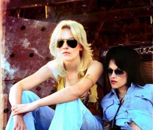 Dakota Fanning, détente, aux côtés de Kristen Stewart dans the Runaways