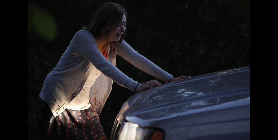 Elizabeth Olsen a du mal à pousser la voiture, toujours dans Silent House