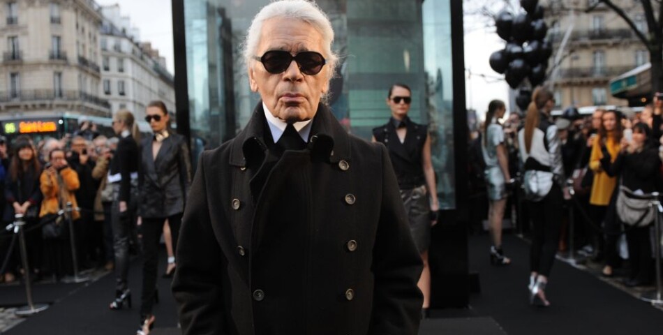 Karl Lagerfeld présente sa collection à Paris
