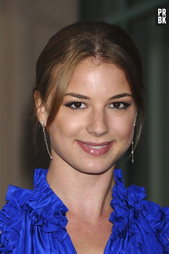 Emily VanCamp à une soirée