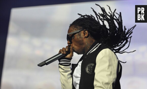 Lil Wayne bouge ses cheveux dans les "(h)airs"