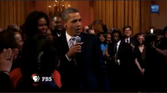 VIDEO BUZZ : Barack Obama chante ! Bientôt la danse, vu qu'il s'entraîne à Just Dance 3 ?