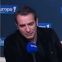 Jean Dujardin prêt pour les Oscars : il pète la forme et revient sur Les Infidèles (VIDEO)