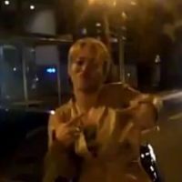 Shakira se déchaîne sur Skrillex...en plein Barcelone ! Loca ! (VIDEO)