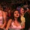 Selena Gomez complètement hystérique lors du passage des One Direction aux Kids Choice Awards 2012