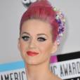 Katy Perry et ses cheveux rose bonbon