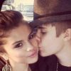 Justin Bieber et Selena Gomez se font un mini kiss