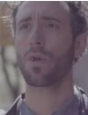 Charlie Winston dans son clip Where Can I Buy Happiness