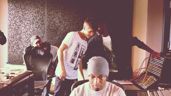 Justin Bieber : retour en studios avec Kanye West et Usher (PHOTOS)