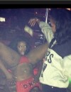 Rihanna joue les bad girl avec des gogo danseuses