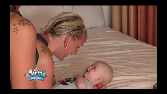 Les Anges de la télé réalité 4 : Amélie en larmes, son fils devient une star ! (PHOTOS)