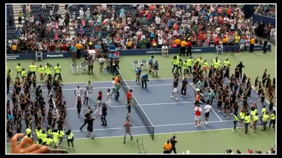 Carly Rae Jepsen : flashmob sportif avec Novak Djokovic, The Wanted et Mindless Behavior (VIDEO)