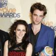 Robert Pattinson et Kristen Stewart inspirent les humoristes