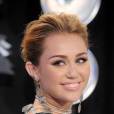 Miley Cyrus garde le sourire malgré ses drôles de "fans"
