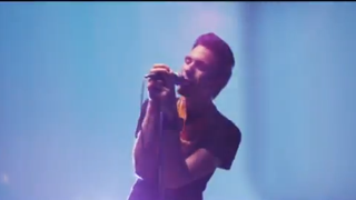 Matthew Koma : Parachute, le clip complètement envoûtant ! (VIDEO)