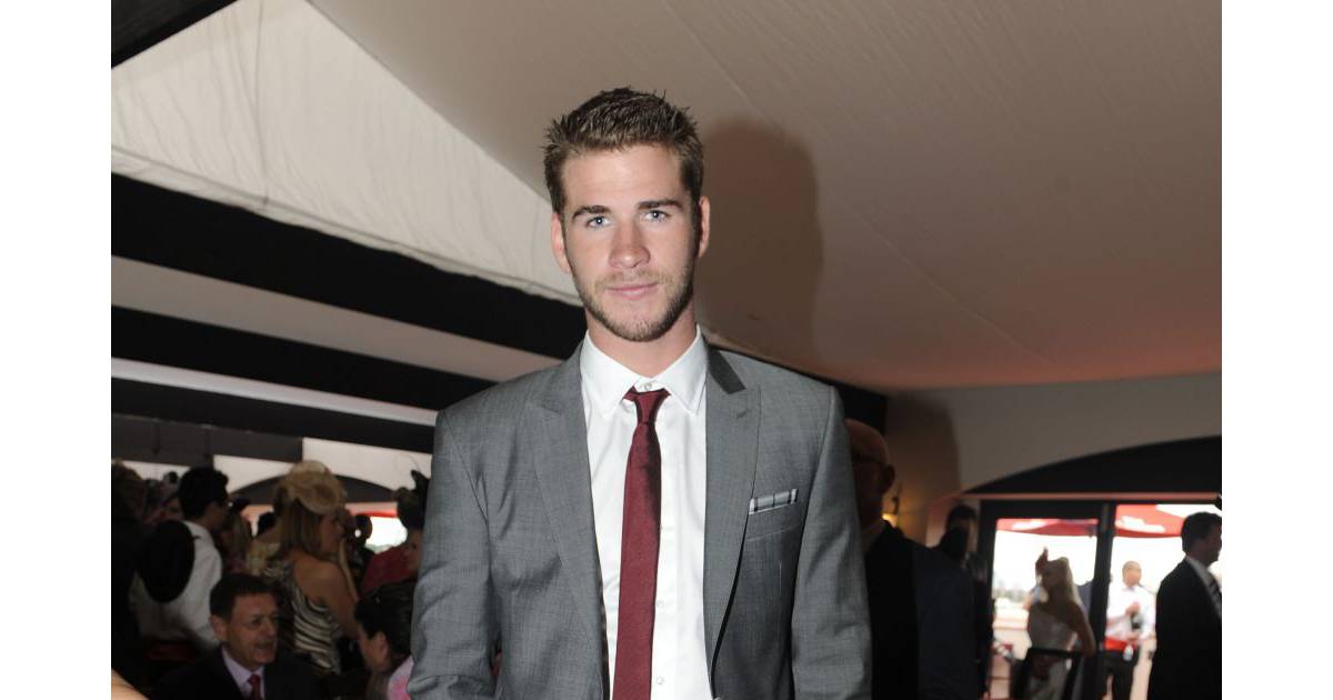 Liam Hemsworth blessé mais aussi courageux que son perso d'Hunger Games