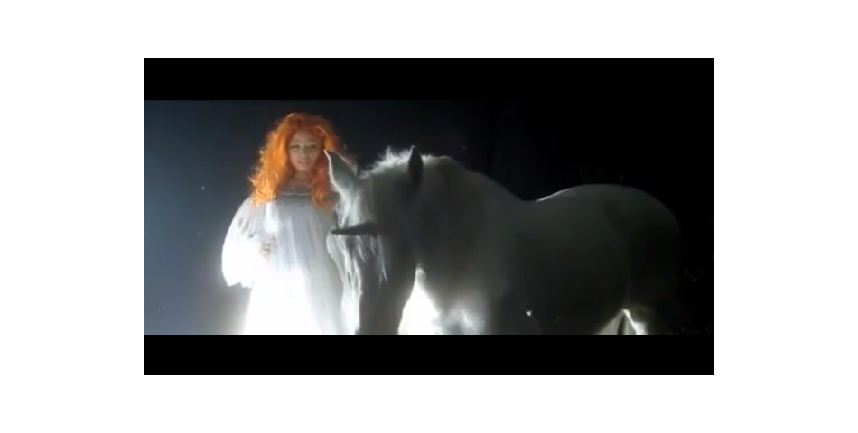 Nicki Minaj se la joue princesse en détresse !