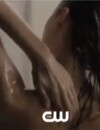 Elena sous la douche pour l'épisode 6