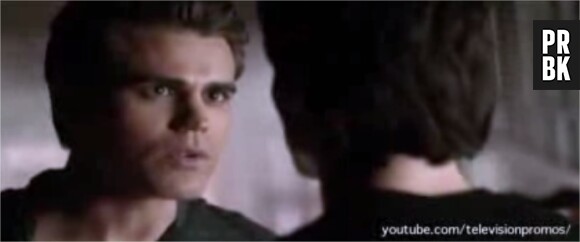 Stefan annonce la (bonne) nouvelle à Damon dans Vampire Diaries