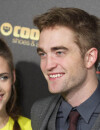 Robert Pattinson serait tout le temps après Kristen Stewart !