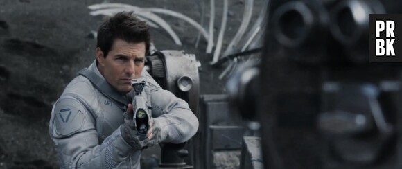 Tom Cruise chasse les Aliens dans Oblivion