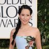 Lucy Liu fait un flop avec sa robe fleurie aux Golden Globes 2013