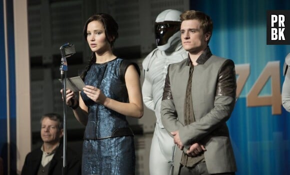 Katniss et Peeta lors de la tournée de la Victoire dans Hunger Games 2