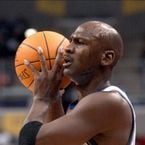 Michael Jordan : Ses 50 ans fêtés sur le parquet des Bobcats ?