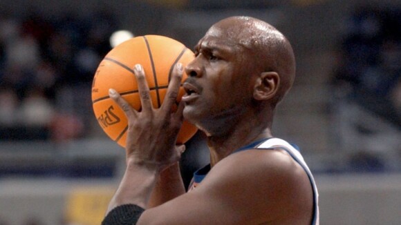 Michael Jordan : Ses 50 ans fêtés sur le parquet des Bobcats ?