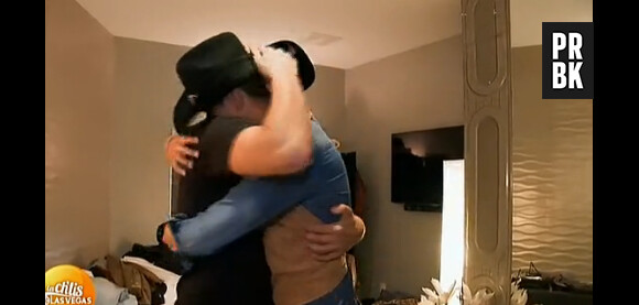 Vincent a fondu en larmes dans les bras de Mike avant son départ