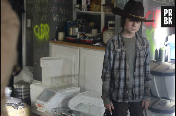 Carl vient aider son père dans The Walking Dead