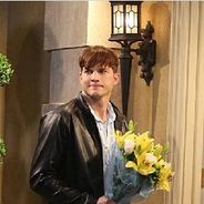 Mon Oncle Charlie saison 10 : Ashton Kutcher en couple avec une mamie dans le final ? (SPOILER)