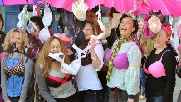 Suède : un magasin de lingerie oblige ses vendeuses à exhiber leur taille de soutif