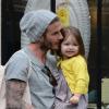 Harper, tout sourire dans les bras de papa David Beckham