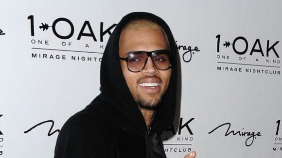 Chris Brown en guerre contre ses voisins : "Achetez-vous une pu**** de vie"