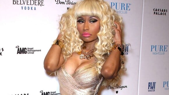 Nicki Minaj grimpe dans son "starship" et quitte American Idol