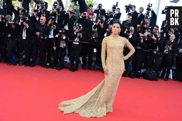 Eva Longoria, sexy et glamour pour la montée des marches du film Le Passé