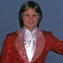 Claude François : A VENDRE disques, costumes à paillettes et mèche de cheveux