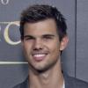Enfin une copine sérieuse pour Taylor Lautner ?