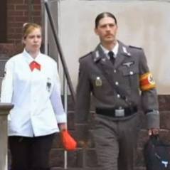 Un père appelle son fils Adolf Hilter et demande un droit de visite en uniforme nazi