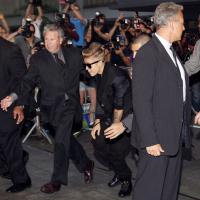 Justin Bieber (encore) rembarré d'une boîte : "Il avait l'air très embarrassé"