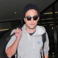 Robert Pattinson à l'aéroport de Los Angeles, le 23 juillet 2013