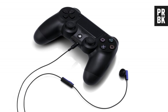 PS4 : la Dualshock 4 est disponible en précommande sur Amazon