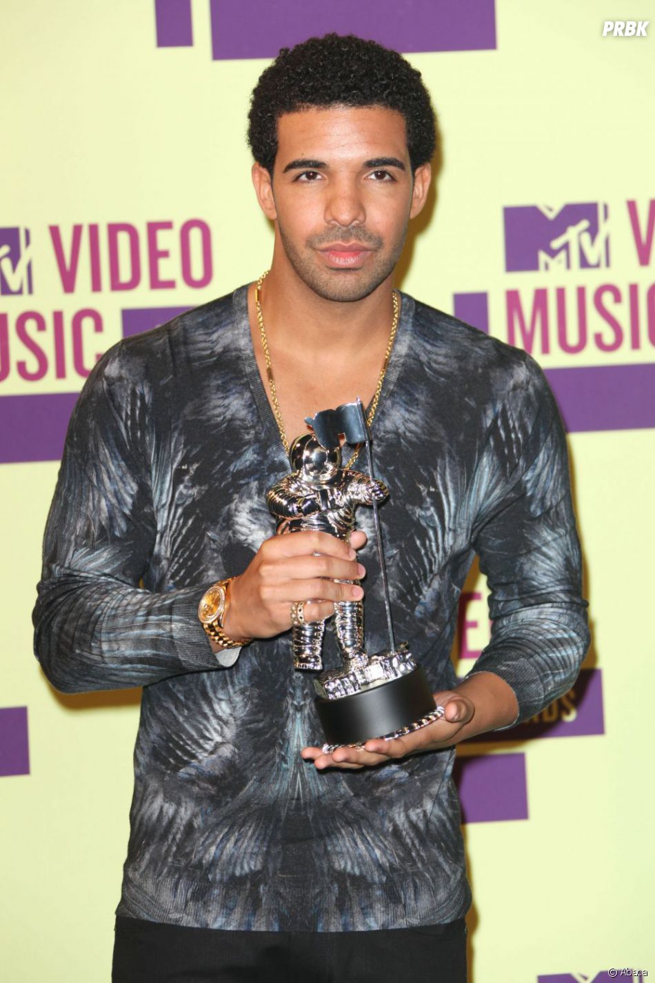 Drake hype music video - sensesubtitle