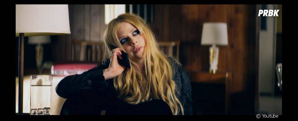 Avril Lavigne Rock N Roll Le Clip Drole Et Improbable Purebreak Avril Lavigne Rock N Roll Le Clip Drole Et Improbable Purebreak